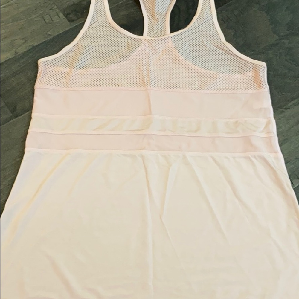 Lorna Jane size large workout top